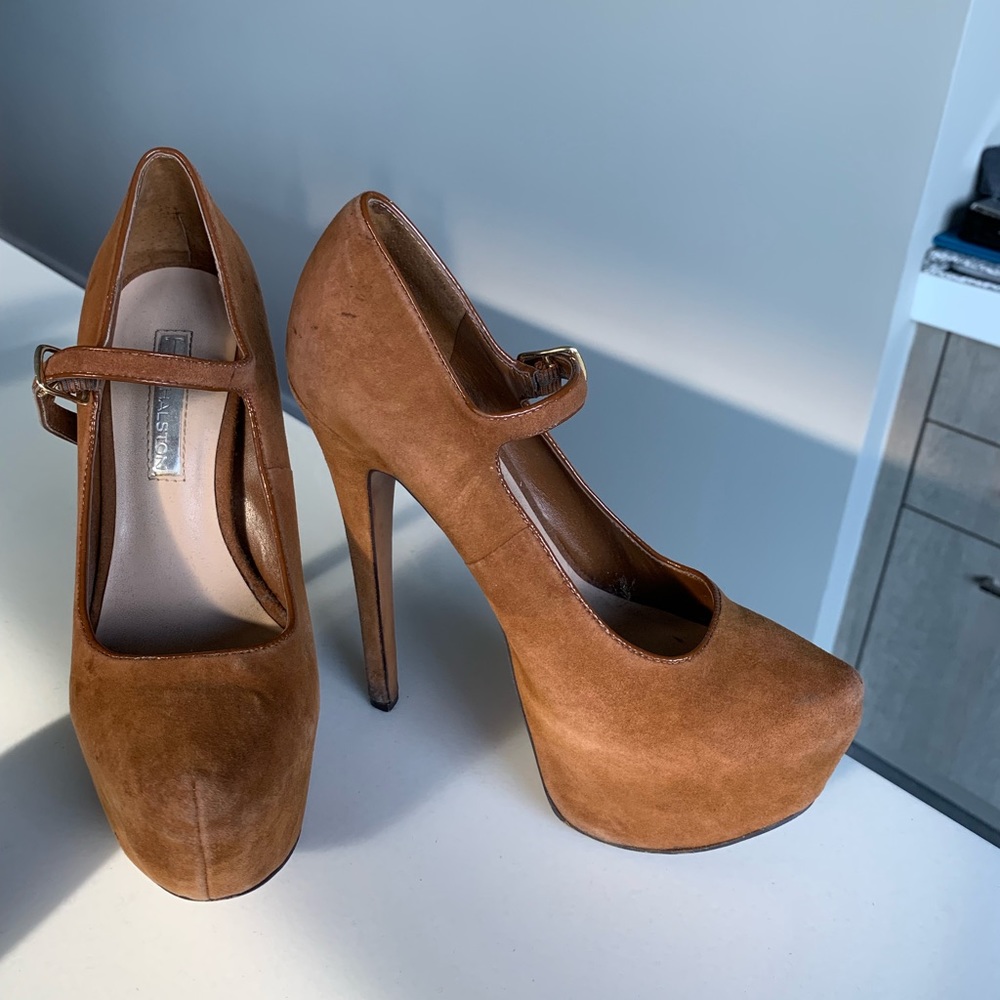 H by Halston camel suede platforms